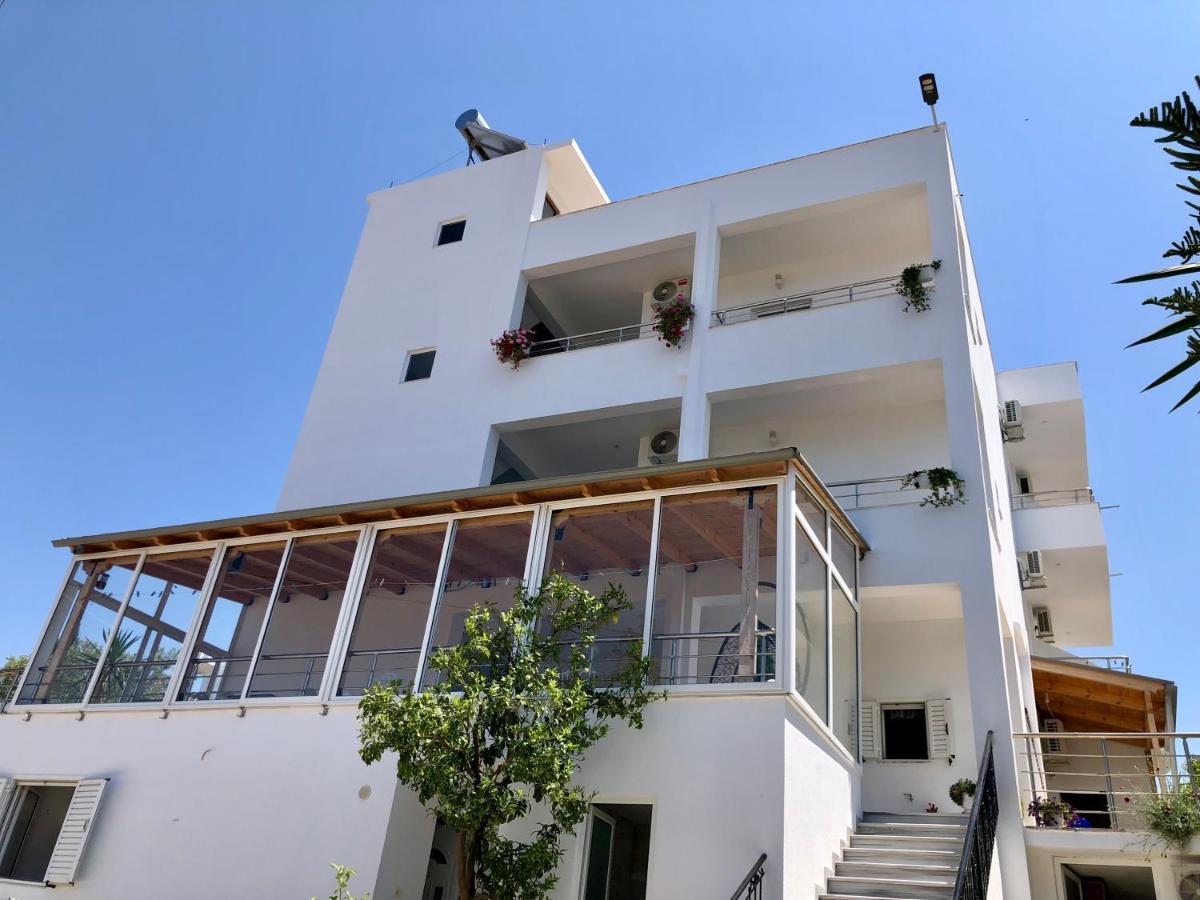Joni Apartments كساميل المظهر الخارجي الصورة