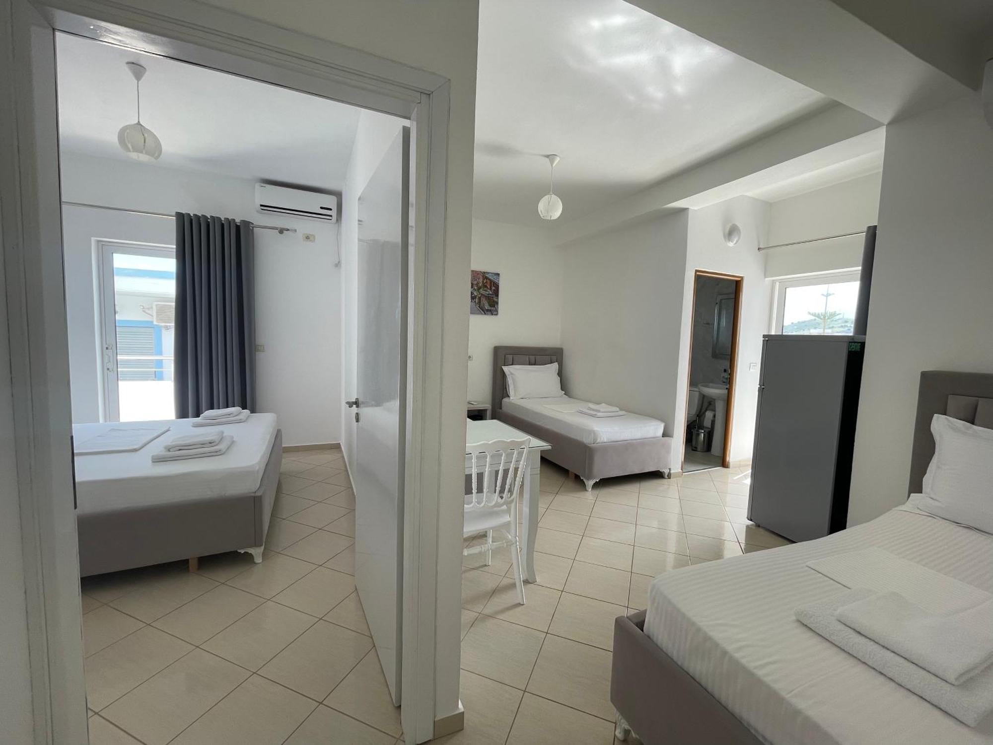 Joni Apartments كساميل المظهر الخارجي الصورة