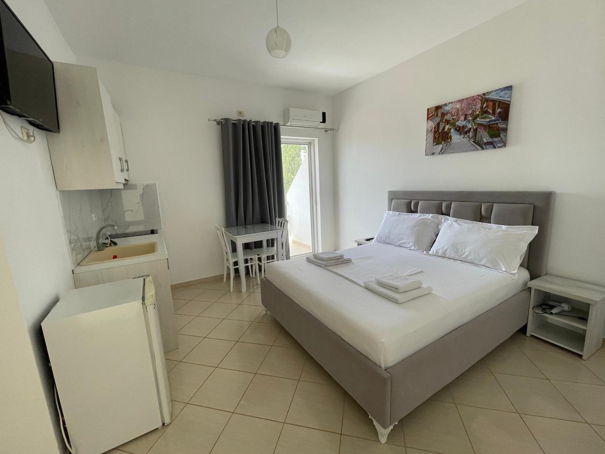 Joni Apartments كساميل المظهر الخارجي الصورة