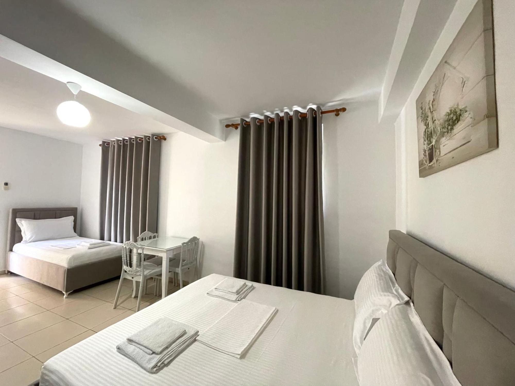 Joni Apartments كساميل المظهر الخارجي الصورة