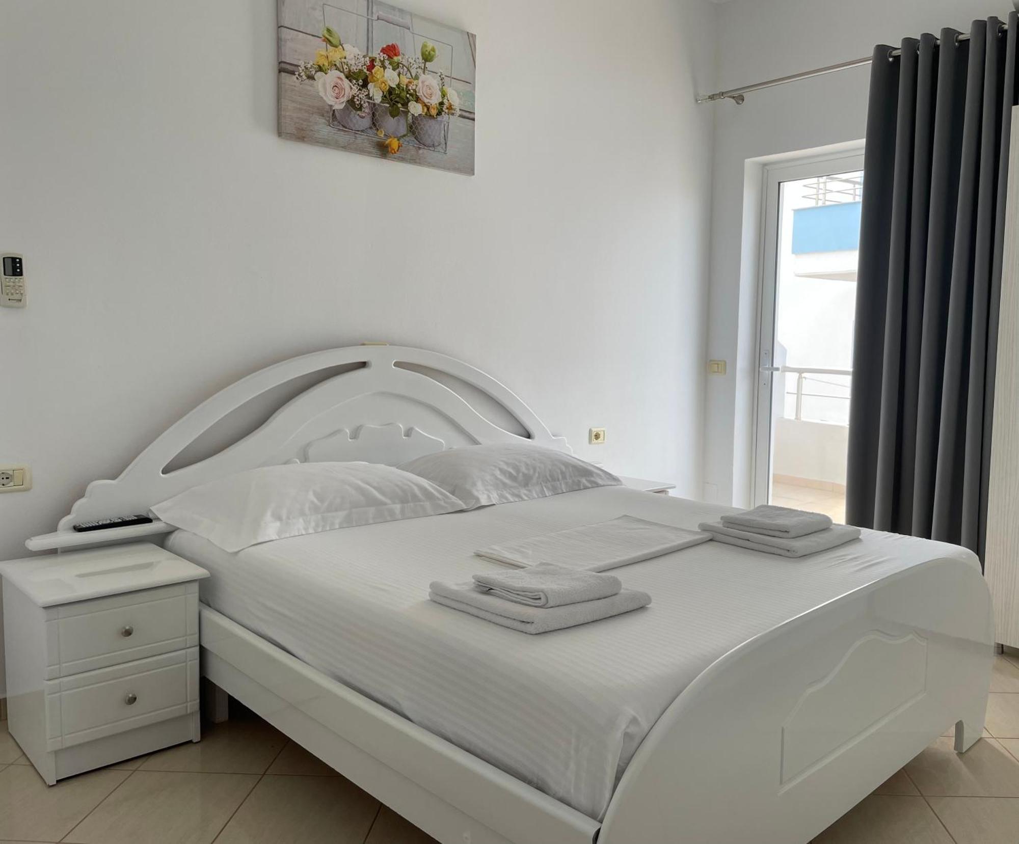 Joni Apartments كساميل المظهر الخارجي الصورة