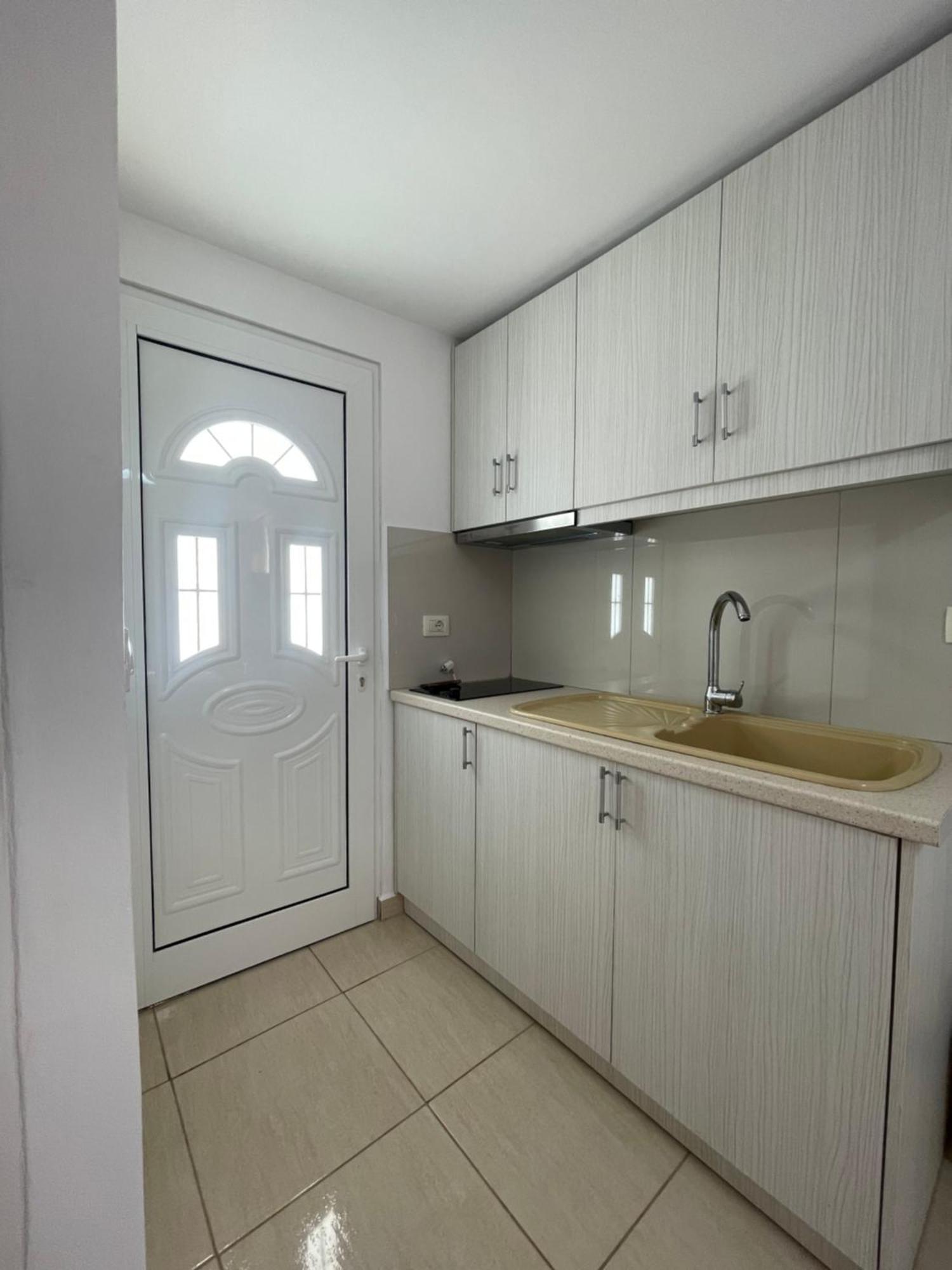 Joni Apartments كساميل المظهر الخارجي الصورة